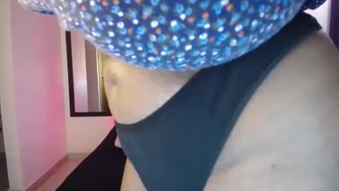 Thalia online show from October 29, 1:24 pm