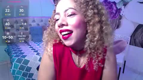 Snapshot of thalia_mills19 chatting on September 25, 2:59 am Andrea online show from September 25, 2:59 am