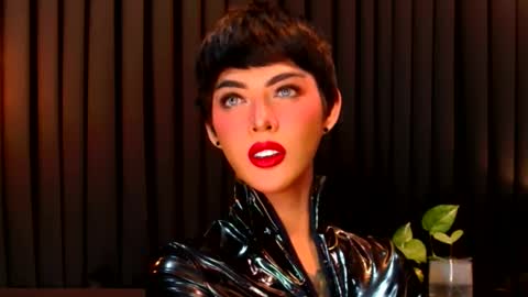 Snapshot of thalia_saint chatting on February 1, 8:08 am Thalia Saint online show from February 1, 8:08 am