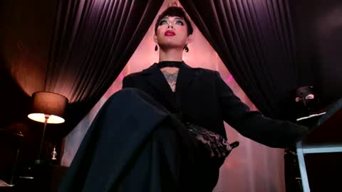 Snapshot of thalia_saint chatting on June 22, 6:49 pm Thalia Saint online show from June 22, 6:49 pm