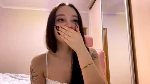 Yumi online show from March 9, 5:39 pm