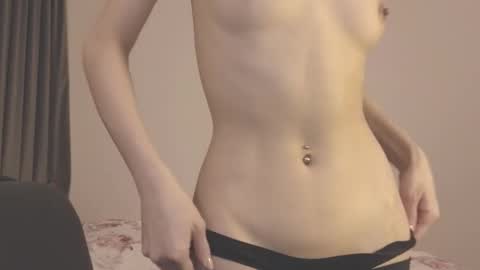 thanos_world1321002 online show from October 4, 5:44 pm