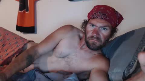 Snapshot of that1dude09 chatting on October 18, 9:21 am that1dude09 online show from October 18, 9:21 am