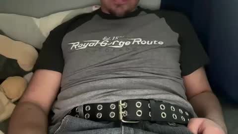 Snapshot of thatboi_g chatting on March 17, 8:45 pm thatboi_g online show from March 17, 8:45 pm