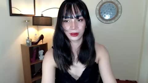 thatslut_deia online show from September 17, 7:15 pm