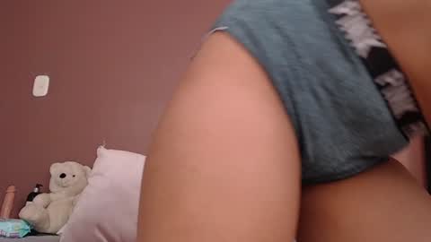 Snapshot of thayssa_ross chatting on January 10, 8:04 pm THAYSSA ROSS online show from January 10, 8:04 pm