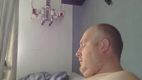 Snapshot of the007146368 chatting on May 15, 8:10 am the007146368 online show from May 15, 8:10 am