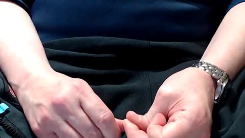 Snapshot of the1pocketrocket chatting on December 7, 9:11 pm the1pocketrocket online show from December 7, 9:11 pm