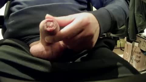 Snapshot of the75major chatting on December 4, 5:00 pm the75major online show from December 4, 5:00 pm