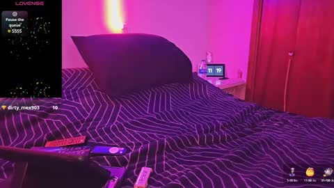 Snapshot of the_alpha_dog_xxx chatting on December 9, 5:18 am the_alpha_dog_xxx online show from December 9, 5:18 am