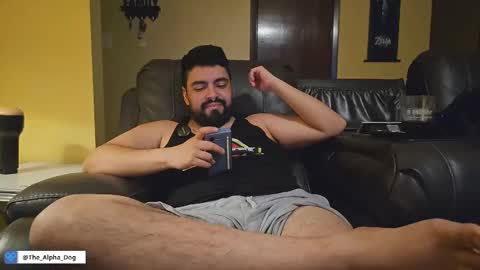 Snapshot of the_alpha_dog_xxx chatting on December 15, 3:34 am the_alpha_dog_xxx online show from December 15, 3:34 am