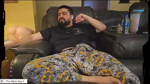 Snapshot of the_alpha_dog_xxx chatting on February 10, 4:04 pm the_alpha_dog_xxx online show from February 10, 4:04 pm