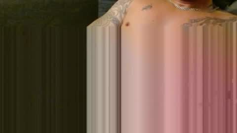 Snapshot of the_artist_1 chatting on October 30, 11:22 am the_artist_1 online show from October 30, 11:22 am