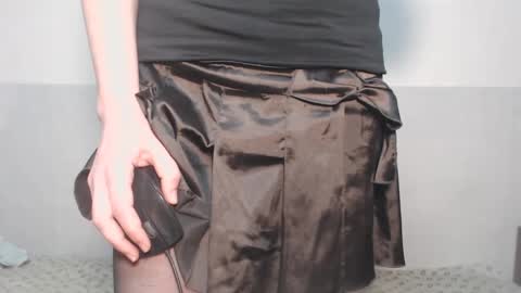 Snapshot of the_basic_instinctt chatting on January 25, 2:37 am Eva online show from January 25, 2:37 am