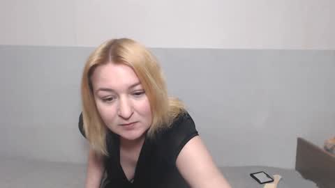 Snapshot of the_basic_instinctt chatting on March 9, 10:30 pm Eva online show from March 9, 10:30 pm