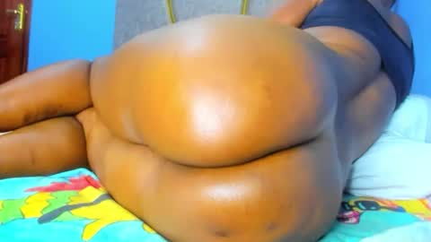 Snapshot of the_beautiful_barbie chatting on October 8, 1:36 am the_beautiful_barbie online show from October 8, 1:36 am