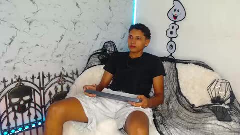 Snapshot of the_crack71 chatting on October 5, 4:27 pm Sean OPry   online show from October 5, 4:27 pm