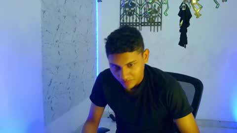 Snapshot of the_crack71 chatting on October 26, 2:23 pm Sean OPry   online show from October 26, 2:23 pm