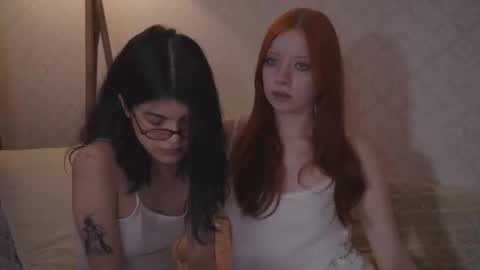 Snapshot of the_cure___ chatting on October 10, 7:24 pm EllaLyn online show from October 10, 7:24 pm