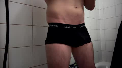 Snapshot of the_delicious_19 chatting on January 31, 7:51 pm the_delicious_19 online show from January 31, 7:51 pm