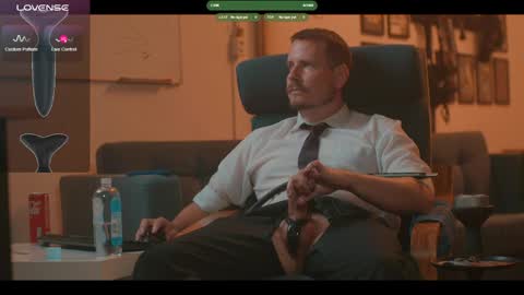 Snapshot of the_dilf chatting on May 21, 4:58 pm The DILF - online show from May 21, 4:58 pm