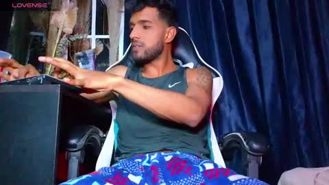 the dog lian online show from April 18, 7:07 pm