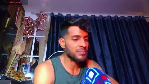 the dog lian online show from April 18, 7:58 pm