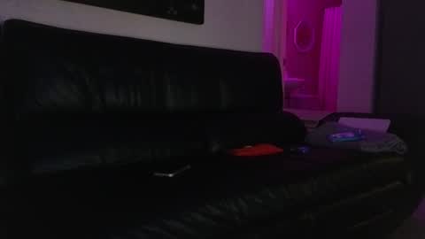 Snapshot of the_emmarouge chatting on January 17, 3:11 pm the_emmarouge online show from January 17, 3:11 pm