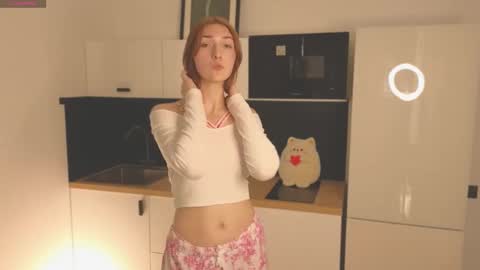 Tracy online show from February 18, 3:31 am