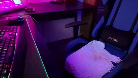 Snapshot of the_famous_666 chatting on November 14, 6:23 am Braza666 online show from November 14, 6:23 am