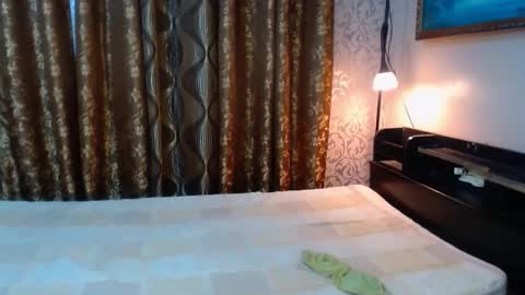 Snapshot of the_girl_nxt_door chatting on November 16, 4:29 am samm online show from November 16, 4:29 am