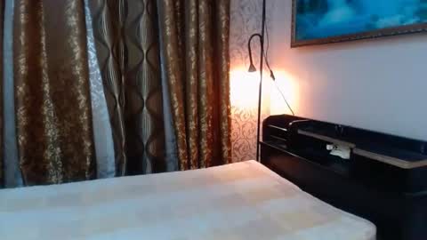 Snapshot of the_girl_nxt_door chatting on November 19, 2:55 am samm online show from November 19, 2:55 am