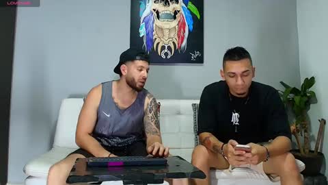 SCOTT  THEO  KAMERON  GENDERSON online show from December 5, 9:06 pm