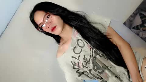 the_horny_bella online show from February 24, 5:00 pm