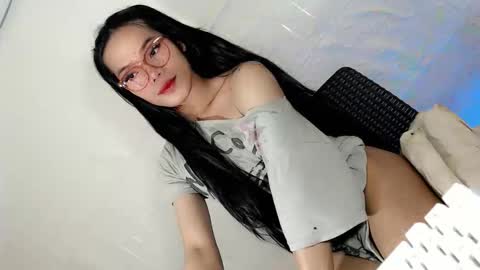 the_horny_bella online show from April 21, 12:11 pm