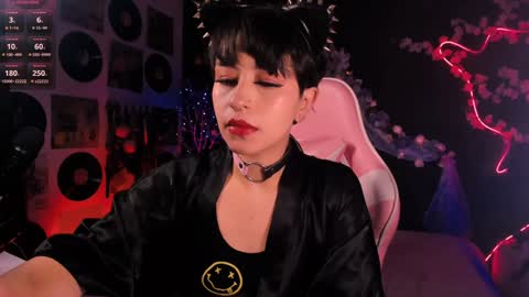 ...  ... online show from January 22, 7:03 am