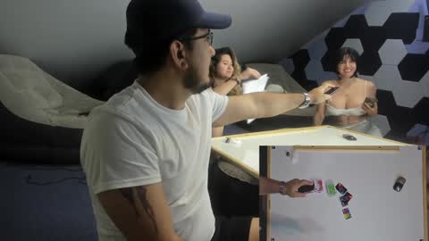 Snapshot of the_mao_game chatting on January 1, 10:13 pm Mao online show from January 1, 10:13 pm