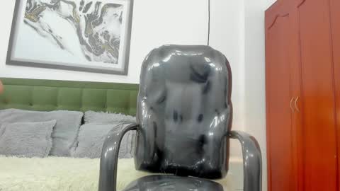   T H E    M A R K   K I N G online show from April 18, 7:07 pm