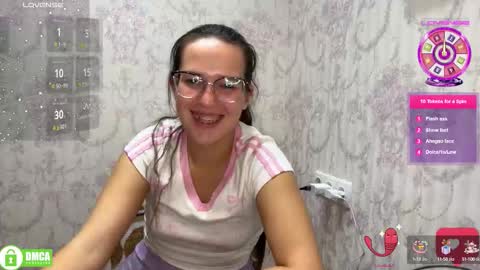 Alice online show from October 14, 3:02 pm