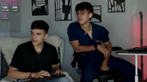 Snapshot of the_suite_boys chatting on March 18, 10:40 am Damian and Nico online show from March 18, 10:40 am