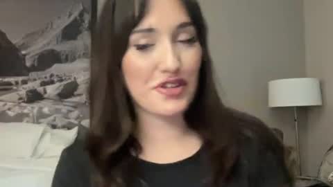 Girl Next Door  online show from April 26, 1:03 am