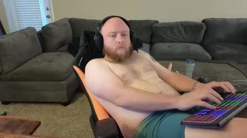 Snapshot of theballboy chatting on September 28, 2:11 pm theballboy online show from September 28, 2:11 pm