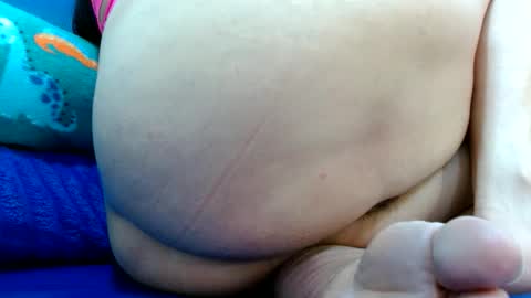 Snapshot of thebestpussyhairy chatting on January 15, 10:24 pm Karla online show from January 15, 10:24 pm