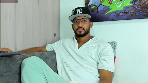 Snapshot of theblack_frank chatting on April 24, 11:34 am theblack_frank online show from April 24, 11:34 am