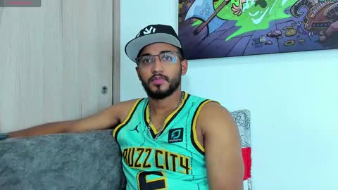 Snapshot of theblack_frank chatting on April 25, 2:14 pm theblack_frank online show from April 25, 2:14 pm