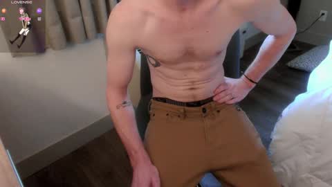 Snapshot of thecarrguyy chatting on December 18, 7:09 pm Thatcarrguyy online show from December 18, 7:09 pm