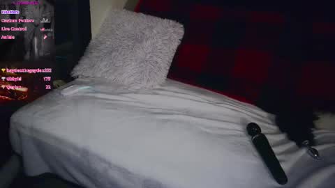 Snapshot of thecarrguyy chatting on January 19, 7:12 am Thatcarrguyy online show from January 19, 7:12 am