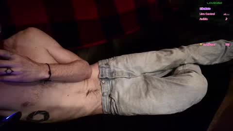 Snapshot of thecarrguyy chatting on February 9, 3:32 am Thatcarrguyy online show from February 9, 3:32 am