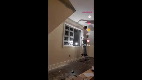 Snapshot of thecarrguyy chatting on February 17, 2:08 am Thatcarrguyy online show from February 17, 2:08 am