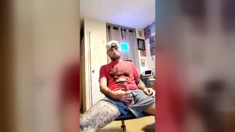 Snapshot of thecasualguy420 chatting on July 22, 11:07 pm thecasualguy420 online show from July 22, 11:07 pm